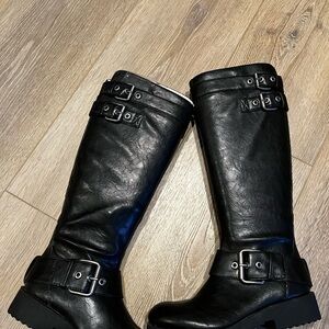 NWOT Nine West black zipper boots